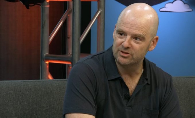 Dan Houser Says Companies Should Still Offer Physical Games When Players Want Them